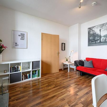 Helle Wohnung In Sudenburg Mit Balkon - Wlan, 4 Schlafplaetze Magdeburg Zewnętrze zdjęcie