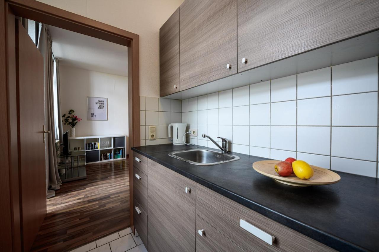Helle Wohnung In Sudenburg Mit Balkon - Wlan, 4 Schlafplaetze Magdeburg Zewnętrze zdjęcie