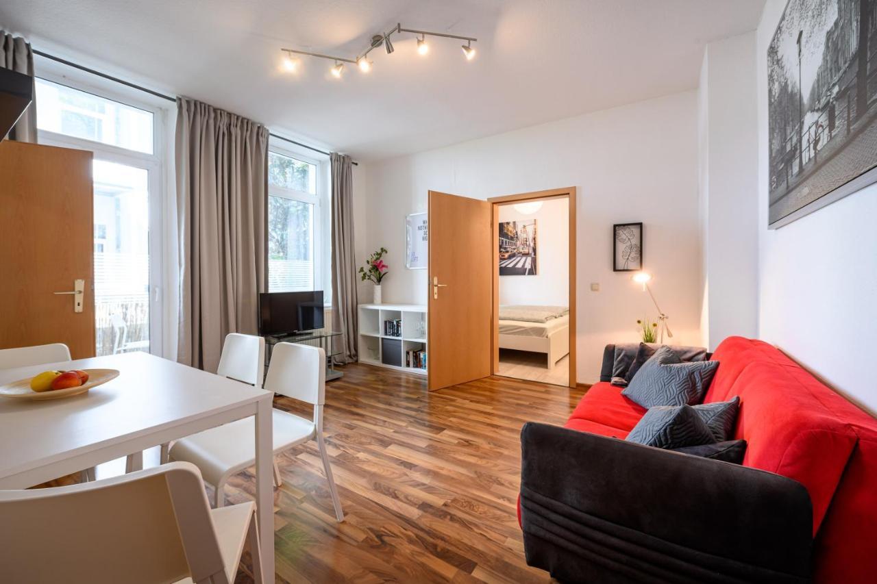 Helle Wohnung In Sudenburg Mit Balkon - Wlan, 4 Schlafplaetze Magdeburg Zewnętrze zdjęcie