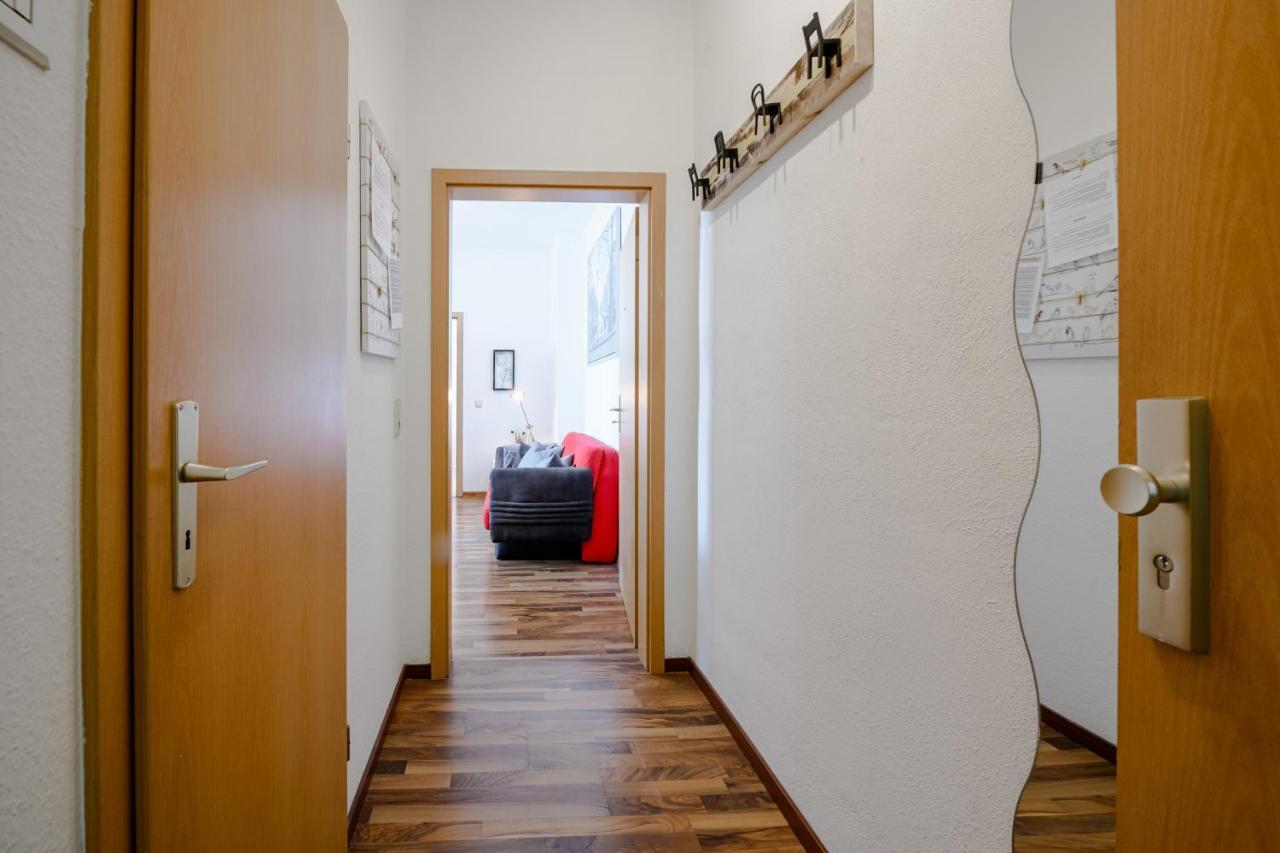 Helle Wohnung In Sudenburg Mit Balkon - Wlan, 4 Schlafplaetze Magdeburg Zewnętrze zdjęcie