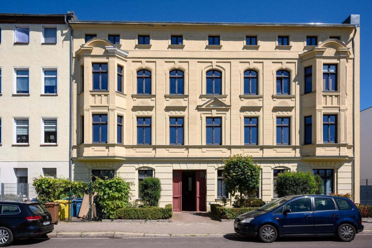 Helle Wohnung In Sudenburg Mit Balkon - Wlan, 4 Schlafplaetze Magdeburg Zewnętrze zdjęcie