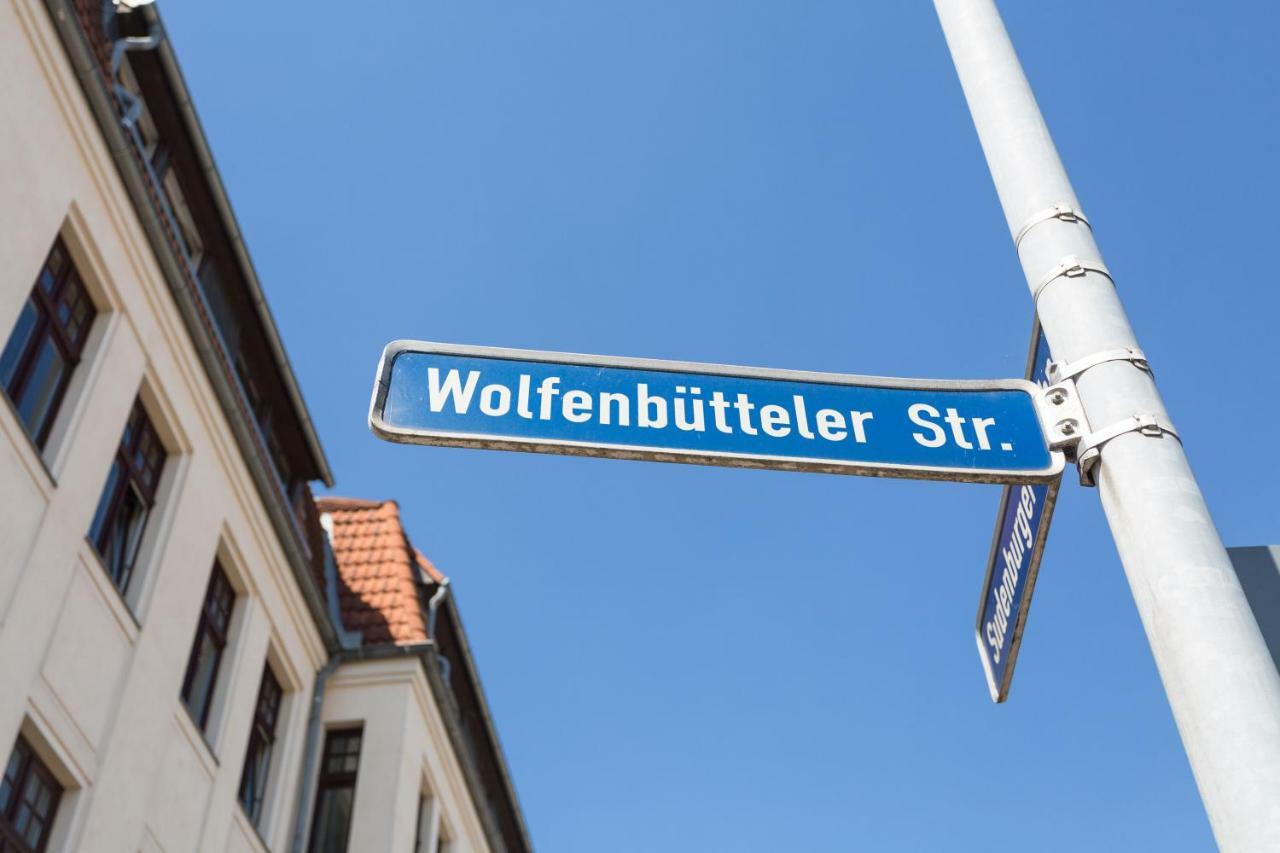 Helle Wohnung In Sudenburg Mit Balkon - Wlan, 4 Schlafplaetze Magdeburg Zewnętrze zdjęcie